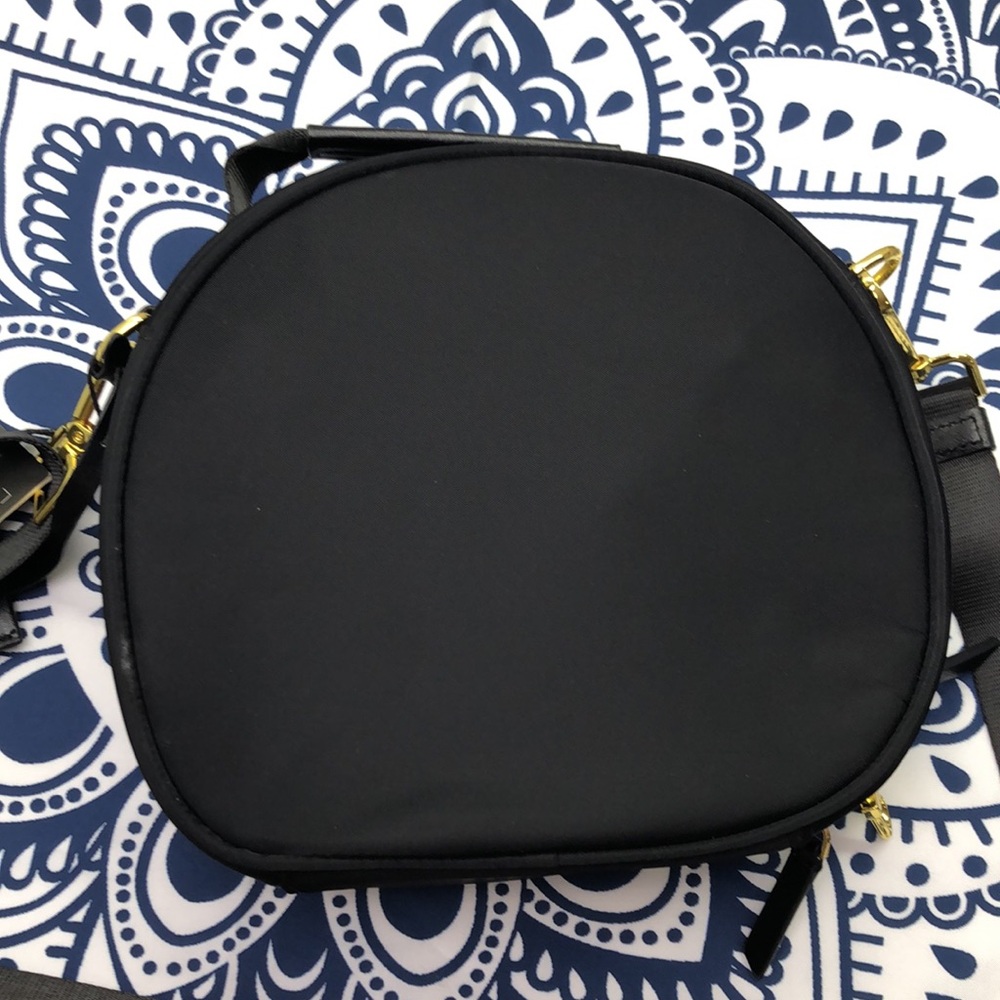 NWT TUMI Voyageur Women's Compact Round Crossbody Bag - Picture 3 of 7